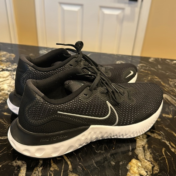 Men's Nike Renew Run Running Shoes CK6357 002 - Picture 6 of 9